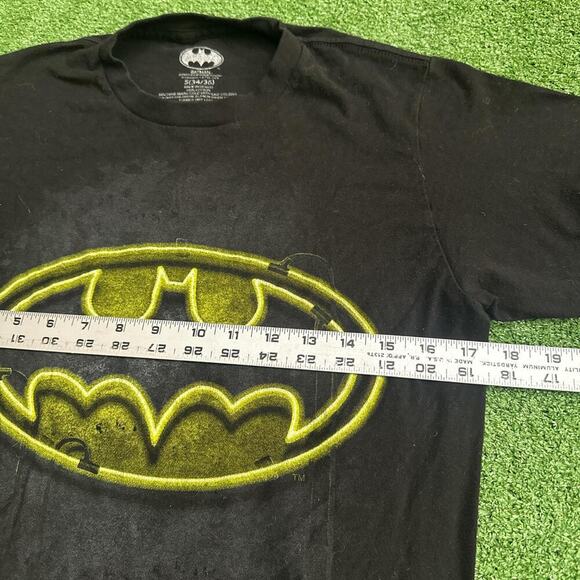 Batman Batcall Logo Graphic T-Shirt - Picture 3 of 4